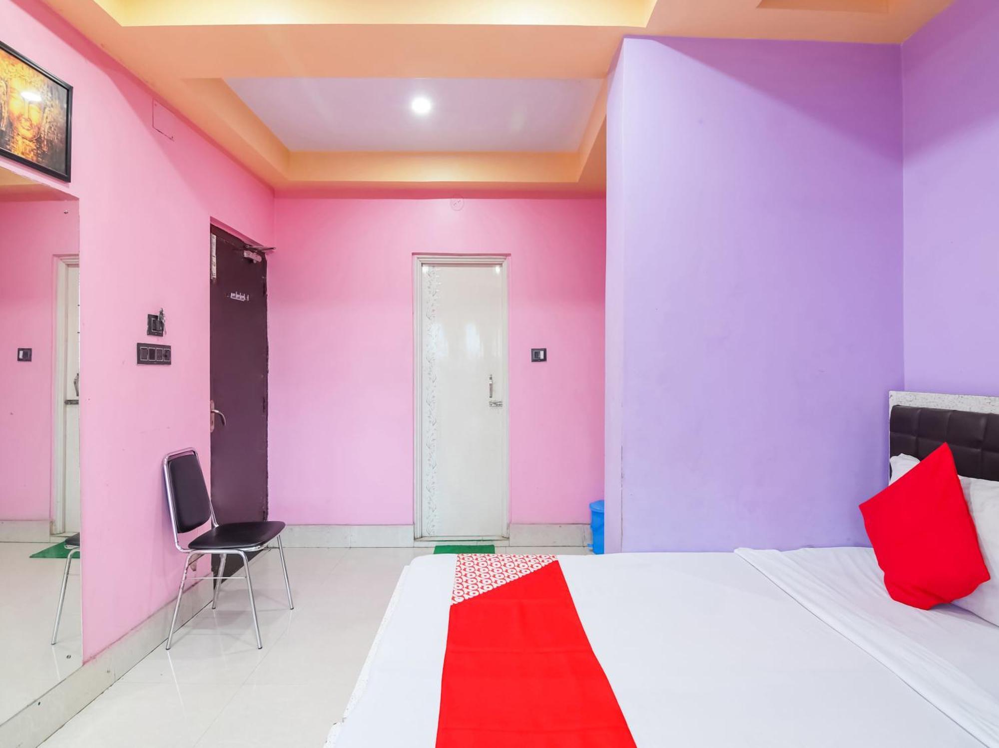 Oyo Flagship Hotel Red Velvet Hugli-Chinsurah Bagian luar foto