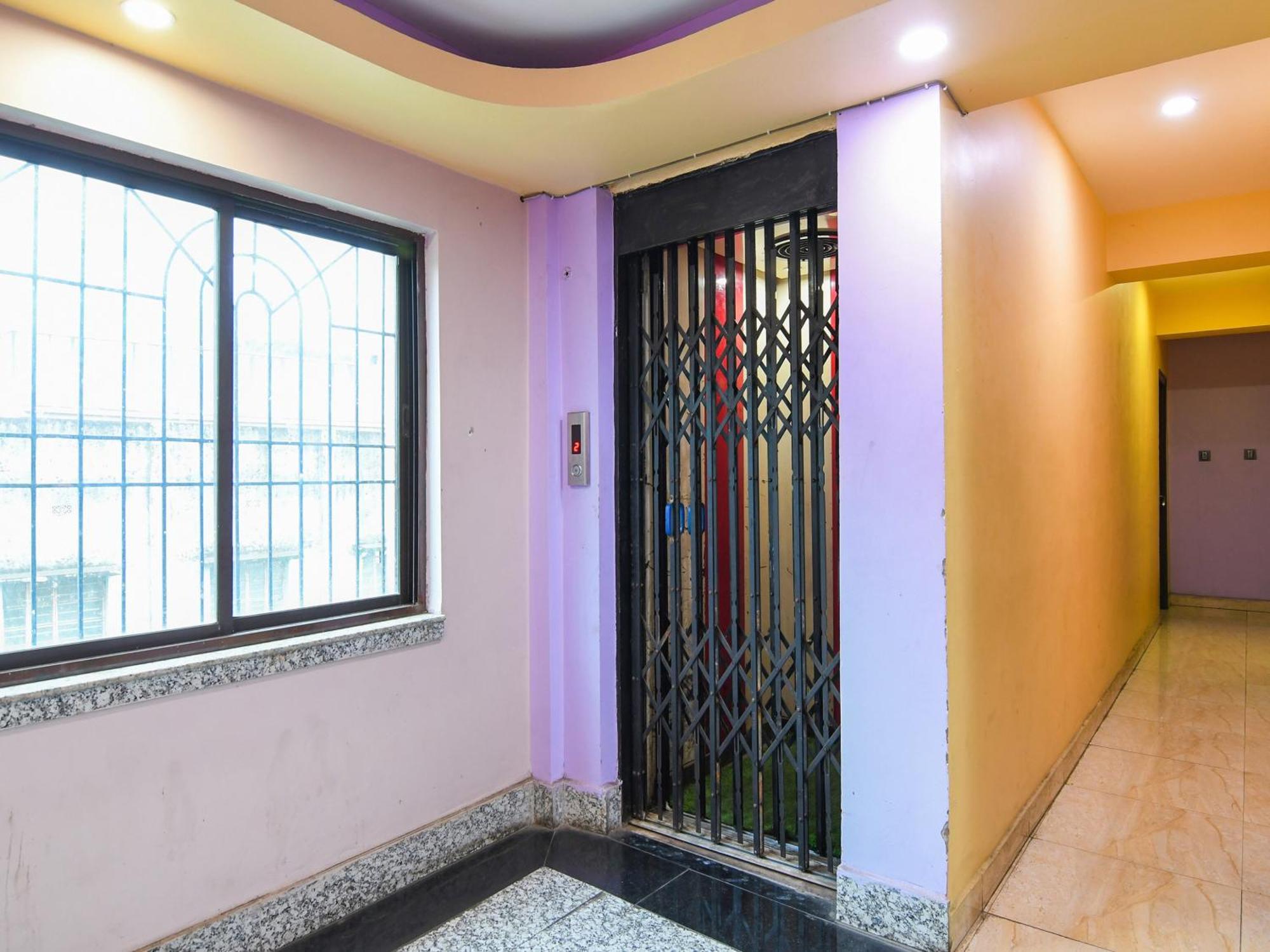 Oyo Flagship Hotel Red Velvet Hugli-Chinsurah Bagian luar foto