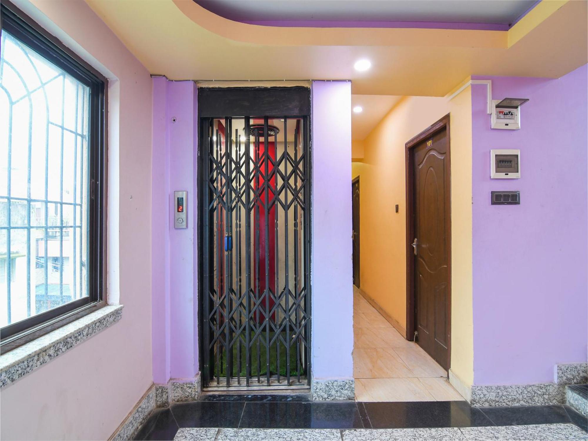 Oyo Flagship Hotel Red Velvet Hugli-Chinsurah Bagian luar foto