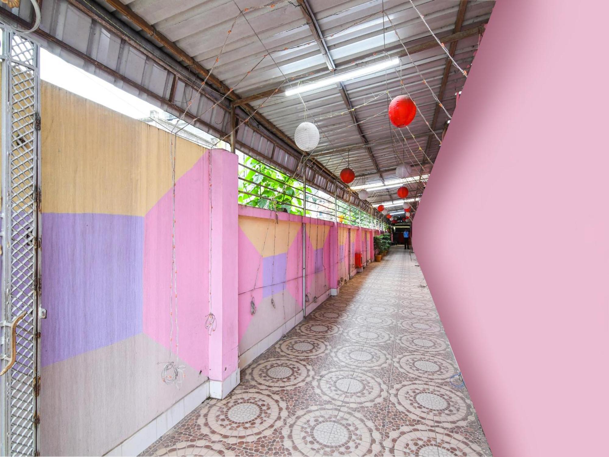 Oyo Flagship Hotel Red Velvet Hugli-Chinsurah Bagian luar foto